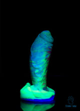 Load image into Gallery viewer, PAKU SMALL DILDO