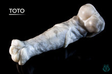Load image into Gallery viewer, TOTO MEDIUM DILDO