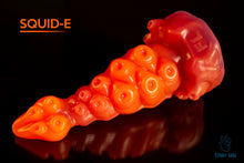 Load image into Gallery viewer, SQUID-E SMALL DILDO